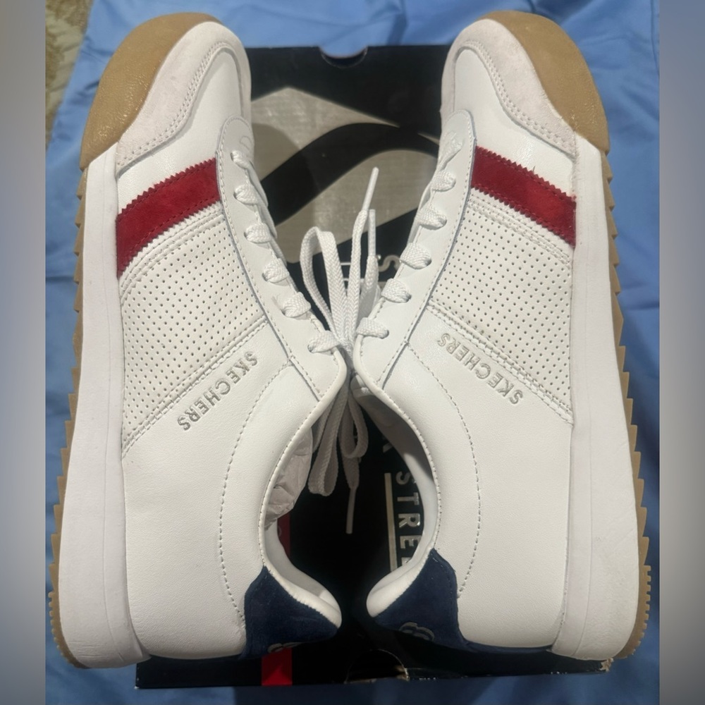 ❤️LOVE~SKECHERS STREET LOS ANGELES ~ Air-Cooled Memory Foam~Retired Sneakers💙